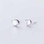 clam shell studs