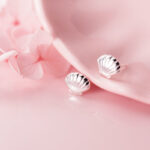 clam shell studs